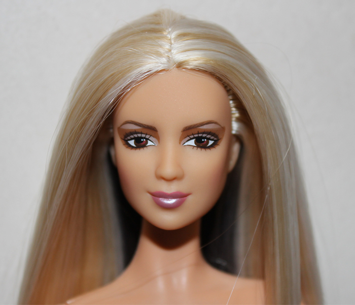 Barbie - Shakira " Whenever Wherever.