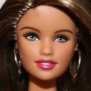 Miss Barbie Grenade - Chandra