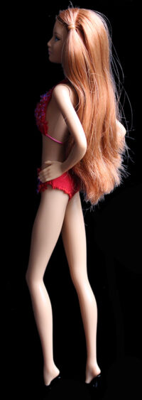 Barbie Basics - Modèle n°4 - Collection 002