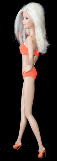 Barbie Basics - Modèle n°7 - Collection 003