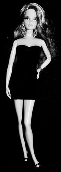 Barbie Collection City Shine - Gold Dress