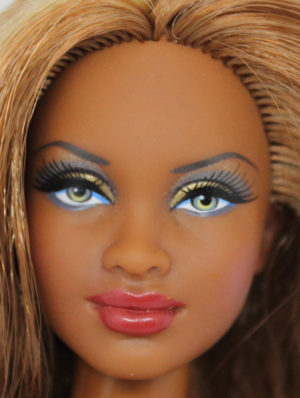 Barbie Pele Fosca