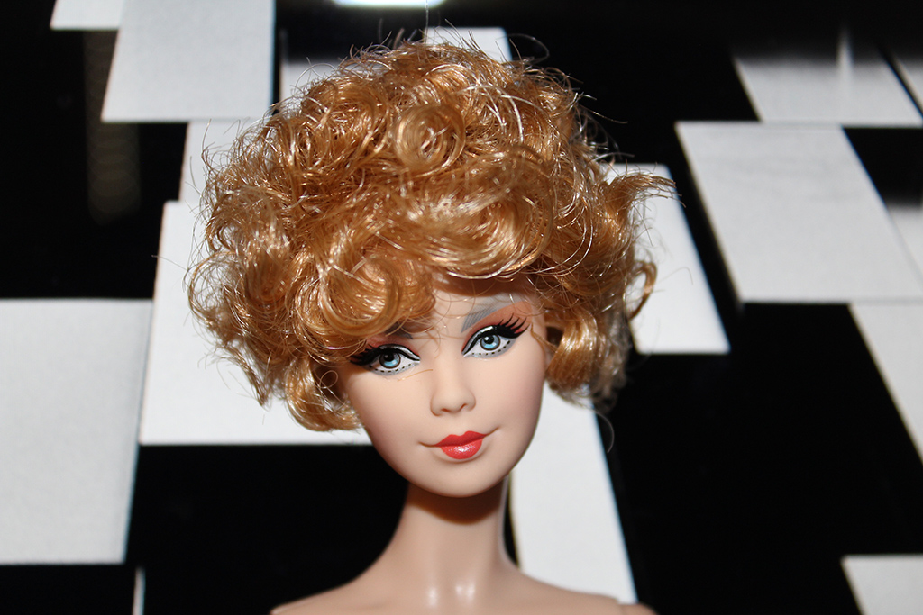 Barbie Collector The Hunger Games : Effie Trinket