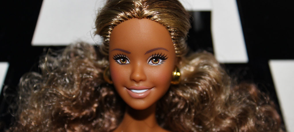 The Barbie Look - Chic & Metallic