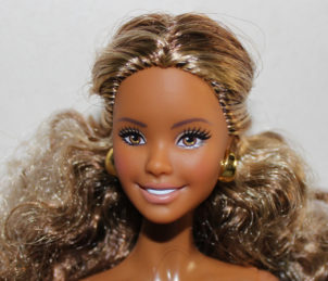The Barbie Look - Chic & Metallic