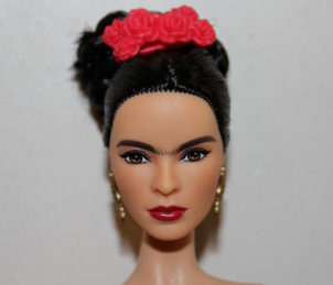 Barbie Frida Kahlo - Inspiring Women
