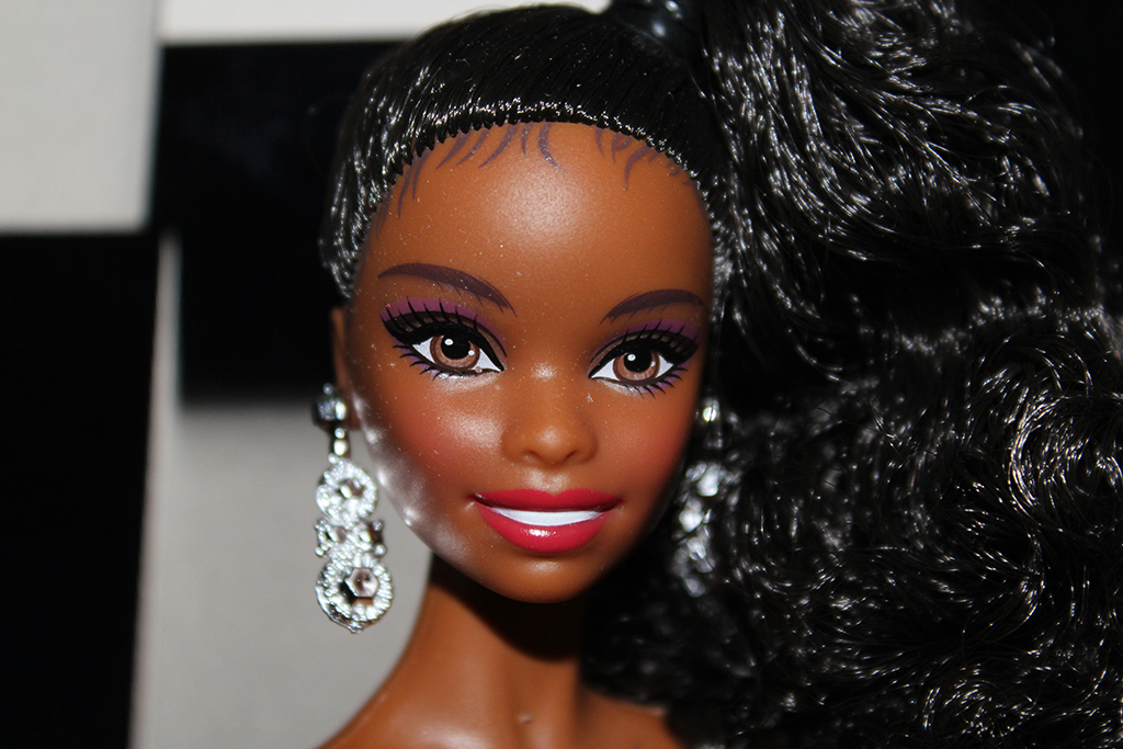 Barbie Holiday 2019 - Shani