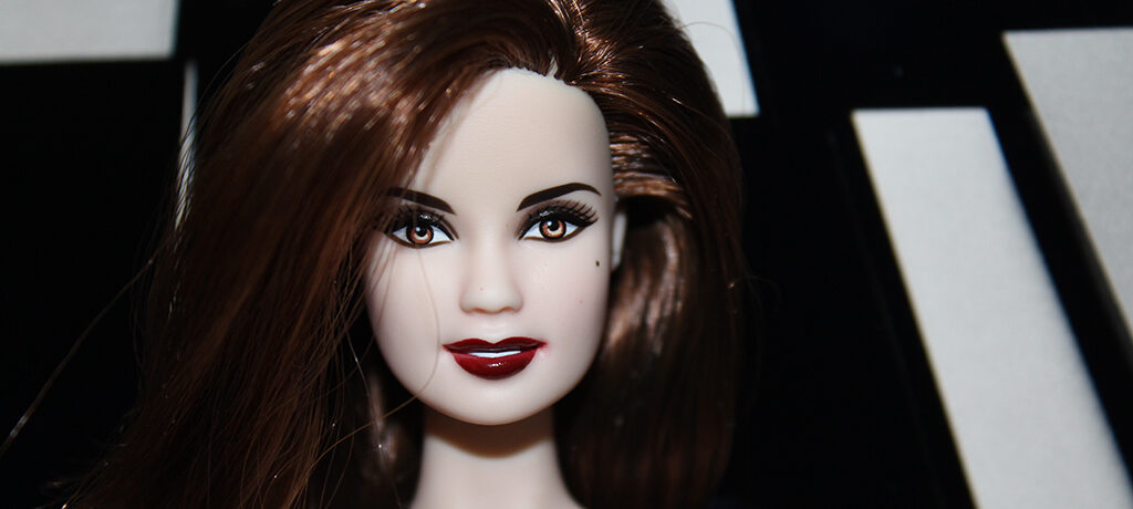 Barbie - The Twilight Saga: Breaking Dawn - Esme