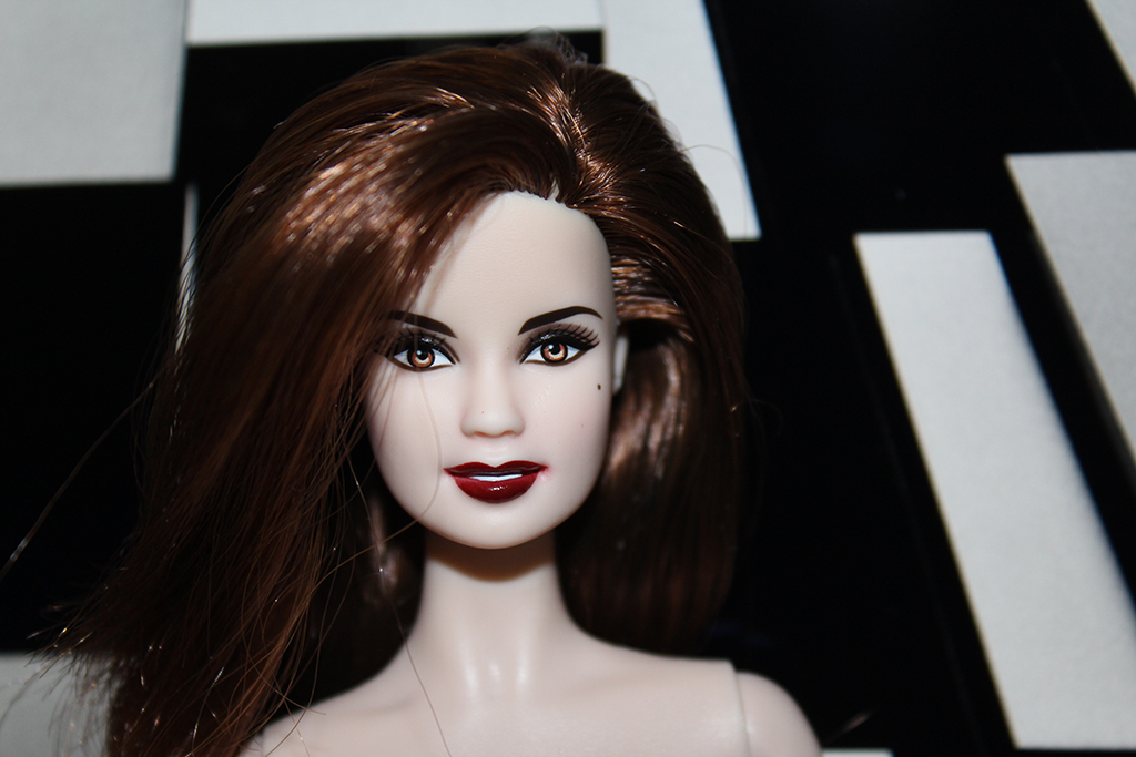 Barbie - The Twilight Saga: Breaking Dawn - Esme
