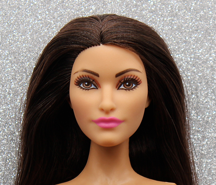 Barbie WWE poupée catcheuse Brie Bella