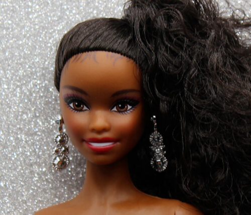 Barbie Holiday 2019 - Shani