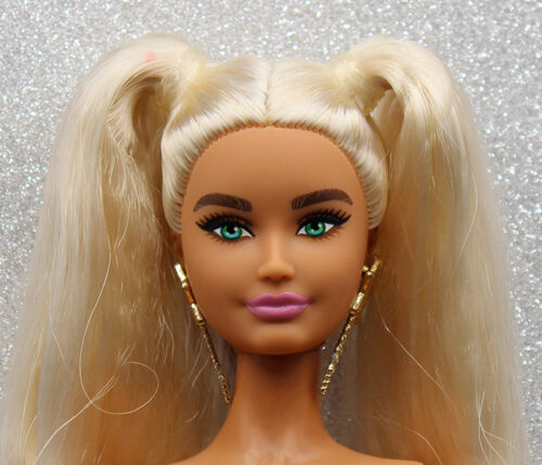 Barbie Extra 8