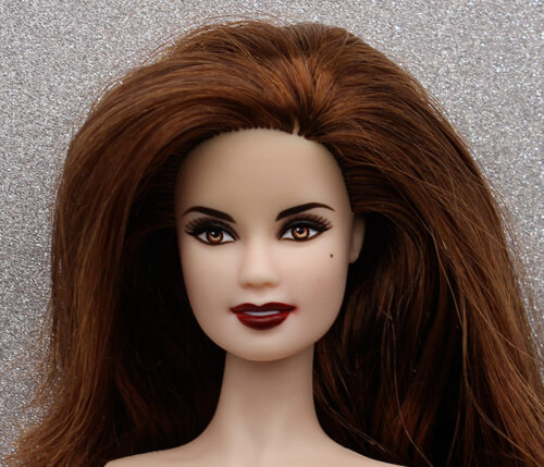 Barbie - The Twilight Saga: Breaking Dawn - Esme