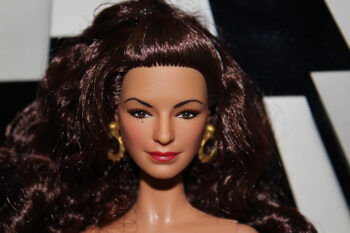 Barbie Gloria Estefan