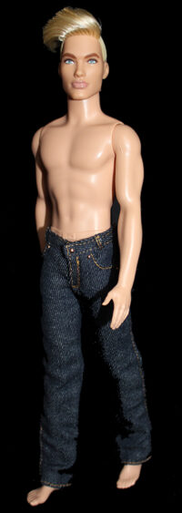 Ken Looks - Blond