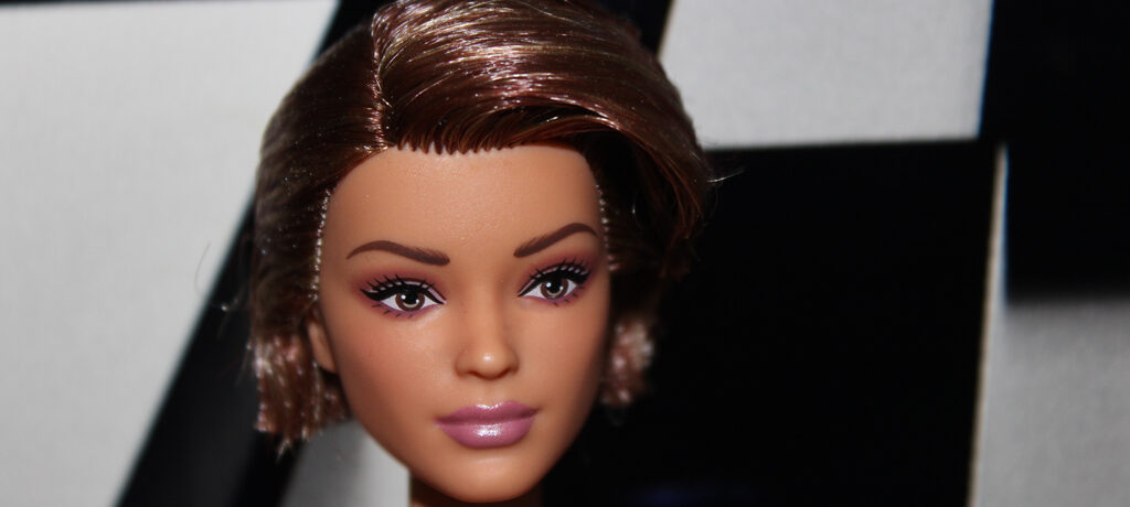 Barbie Looks n°22 - Petite, Short Auburn Hair