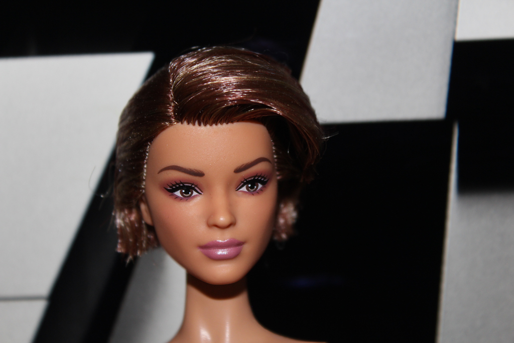 Barbie Looks n°22 - Petite, Short Auburn Hair