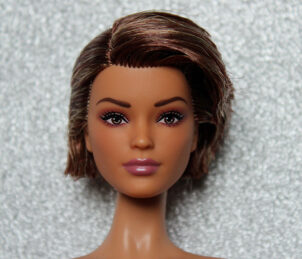 Barbie Looks n°22 - Petite, Short Auburn Hair
