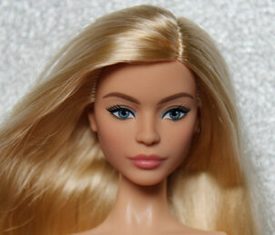 Barbie Looks n°23 - Original, Long Blonde Hair