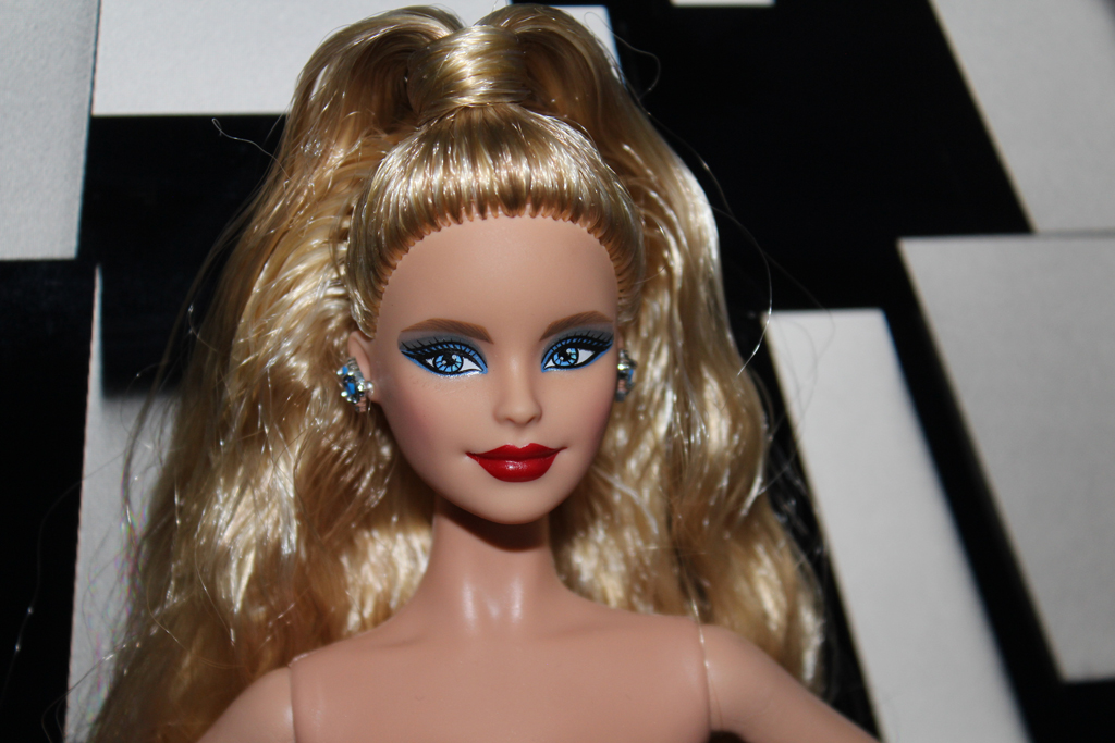 Barbie 65th Blue Sapphire Anniversary - Blonde