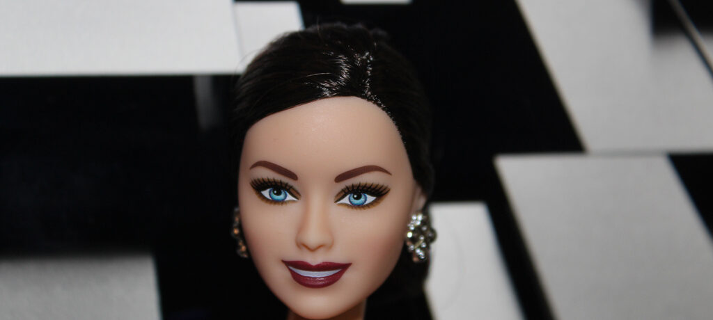 Barbie Tessa Virtue - Shero