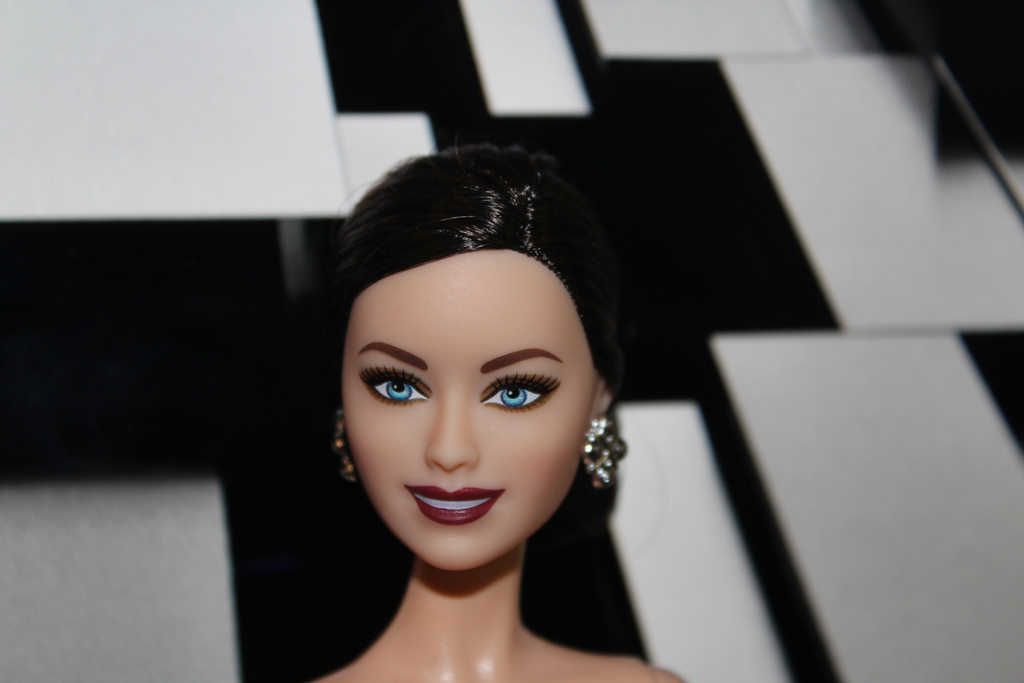 Barbie Tessa Virtue - Shero