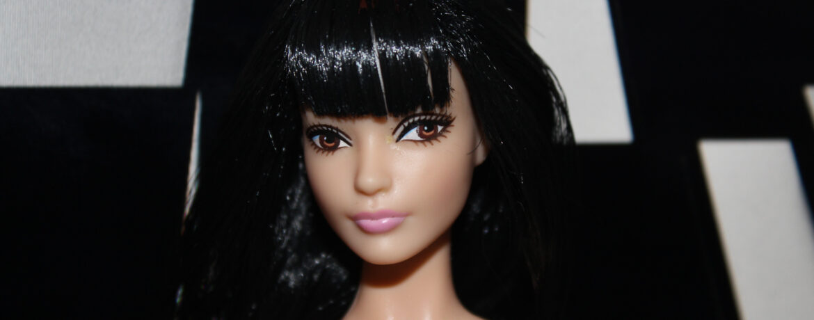 Barbie Yves Saint Laurent (Mondrian - Rerooted)