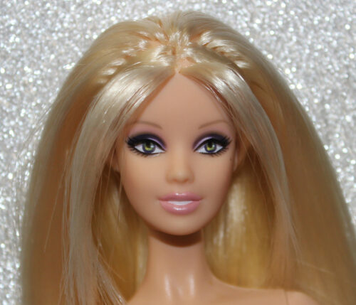 Barbie Pinch of Platinum (Rerooted)