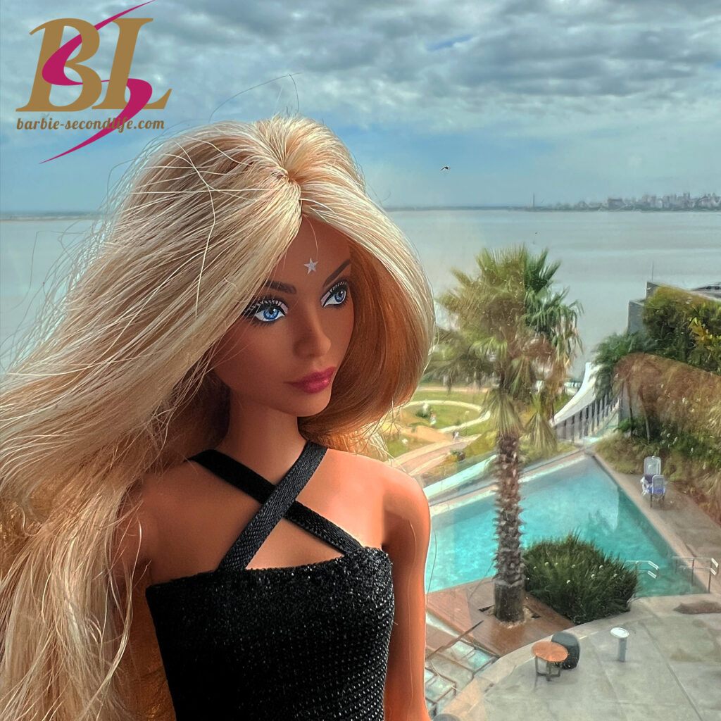 Barbie RBD Set Of 5 Fashion Dolls - Mia