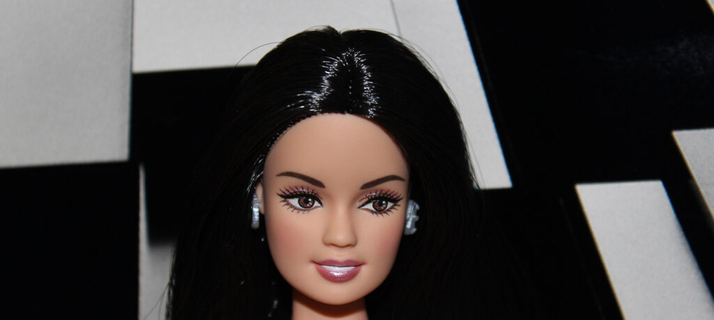 Barbie RBD Set Of 5 Fashion Dolls - Lupita