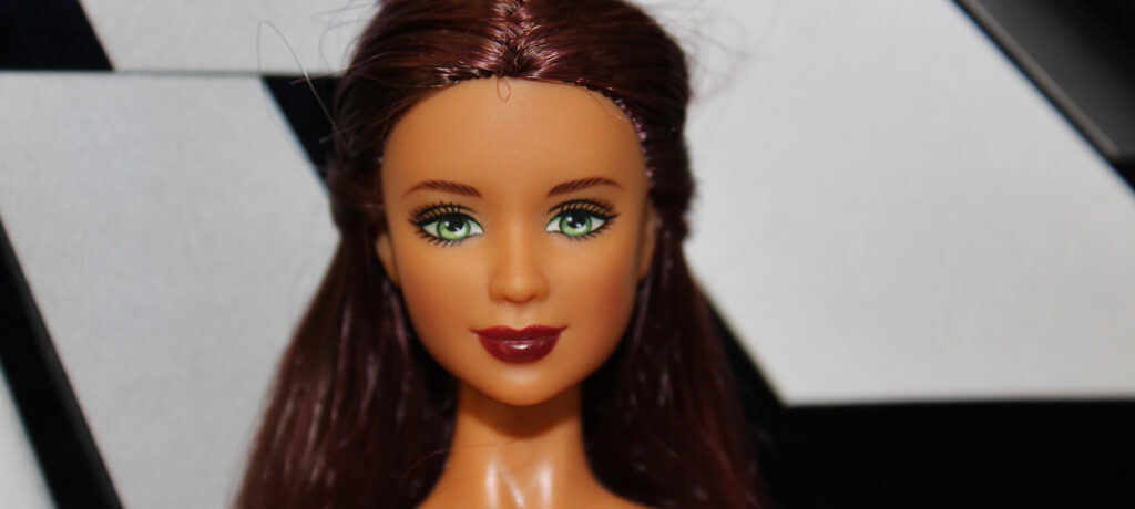 Barbie Kayla Amazing Nails