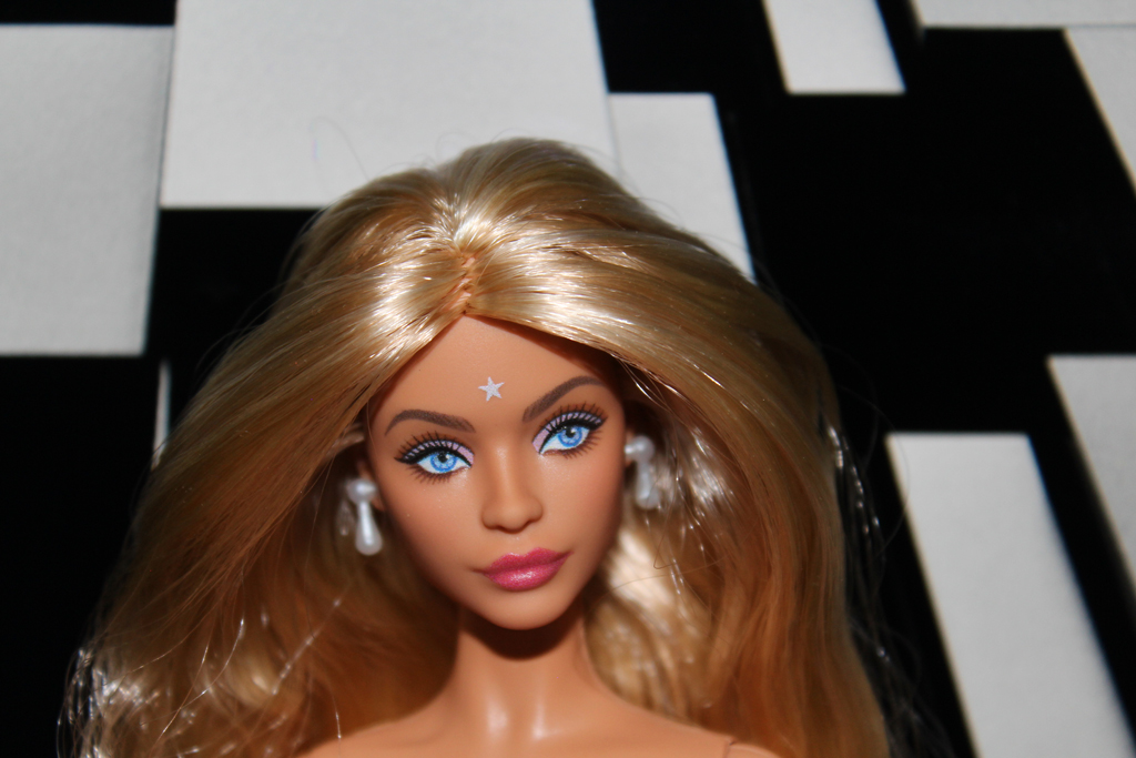 Barbie Rebelde (RBD Set Of 5 Fashion Dolls) - Mia Colucci