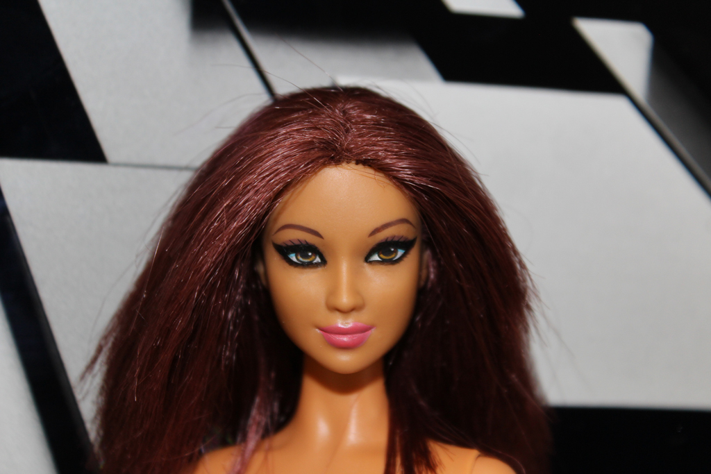 Barbie Fashion Photo - Kayla