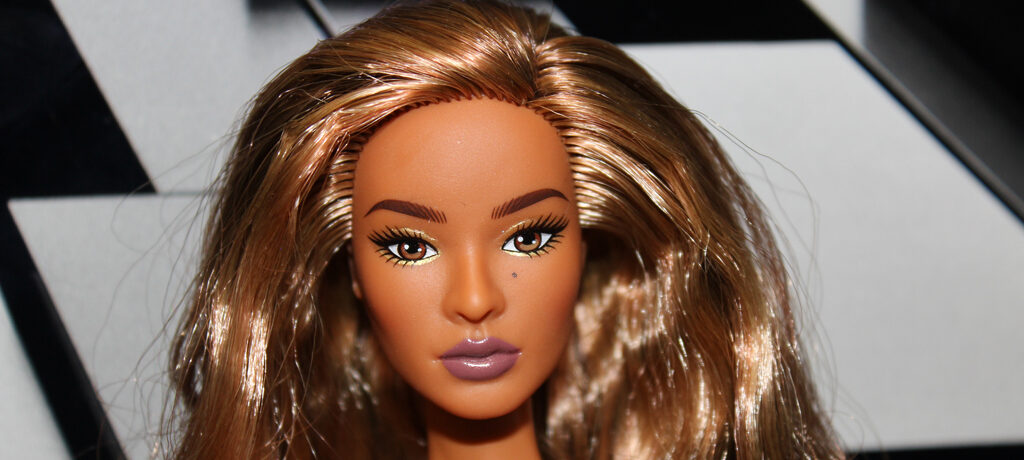 Barbie Basics "You create Barbie Basics - Neutral" Kit #1