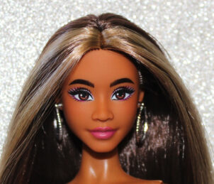 Barbie Deluxe Style 16