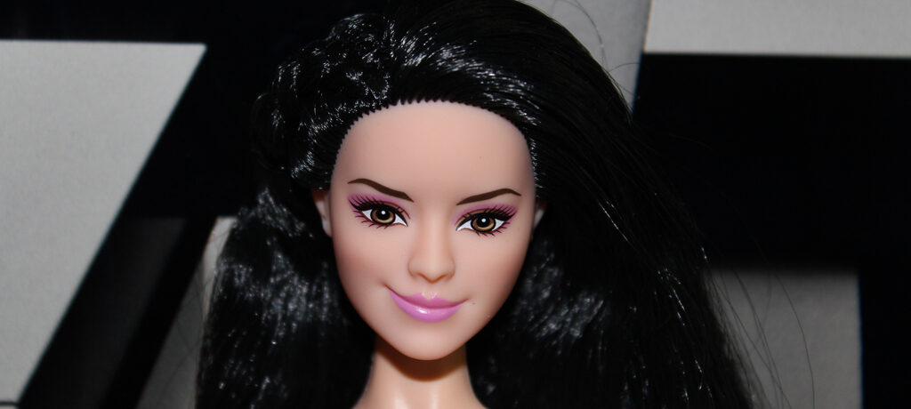 Barbie Deluxe Style Raquelle