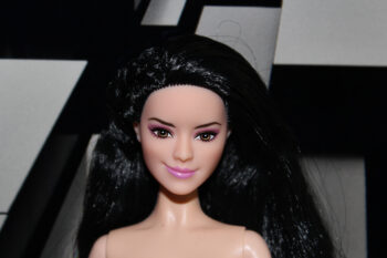 Barbie Deluxe Style Raquelle