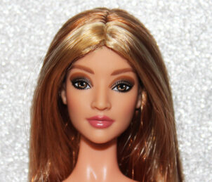 Barbie Yfke (Basics Deluxe Kit #5)